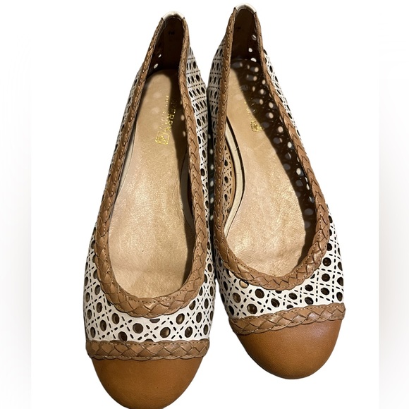 Sperry Shoes Sperry Elise Perforated Tan White Flats 7m Poshmark